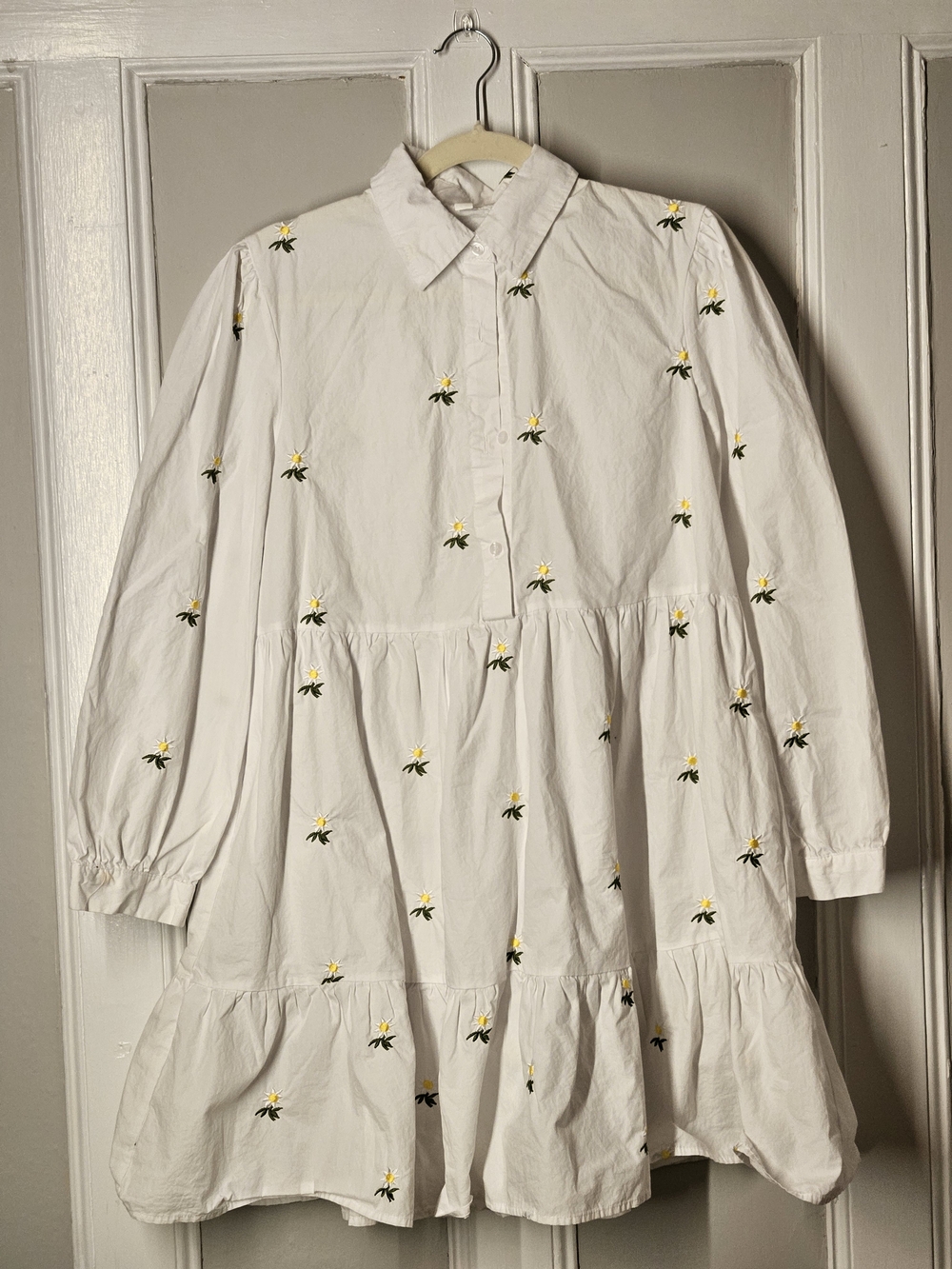 White Tiered Button-Up Dress with Yellow Floral Embroidery Sz L PTP=21
